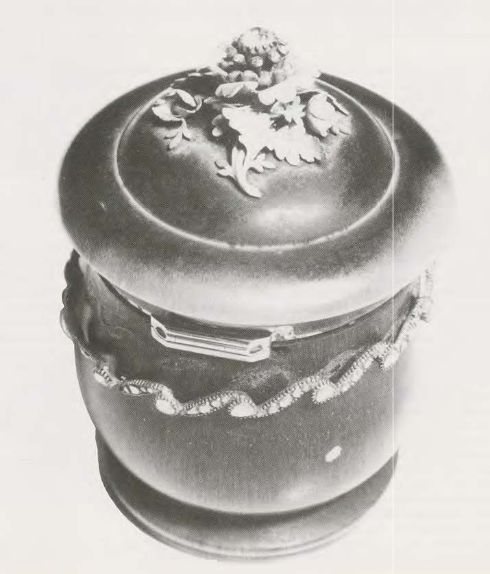 Ink container of rhino horn