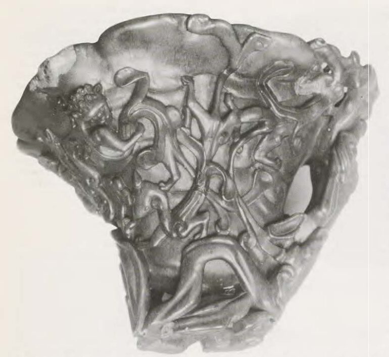 Horn cup in Musée d’Ennery