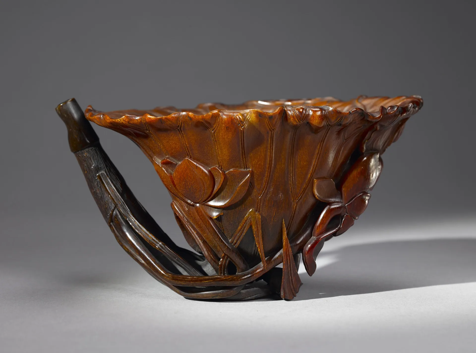 Lotus-leaf-shaped rhinoceros horn cup