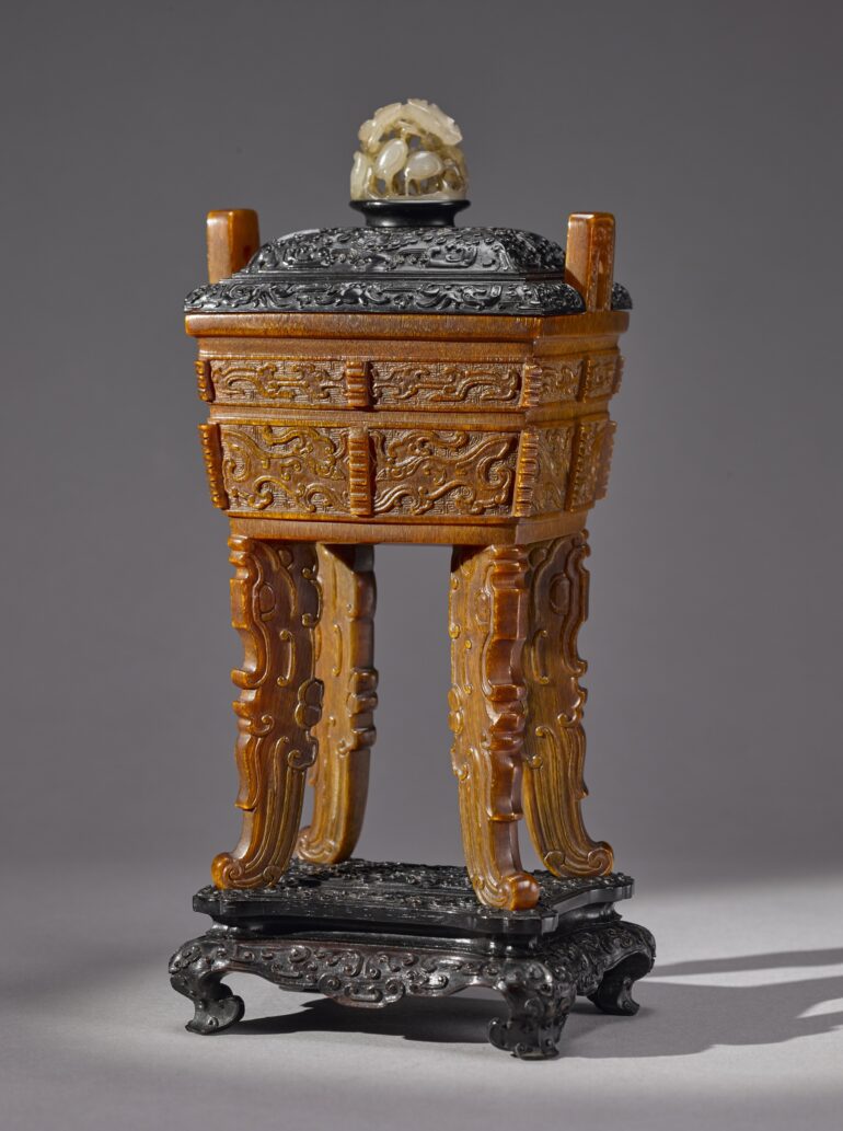 Rhinoceros Horn Square ding